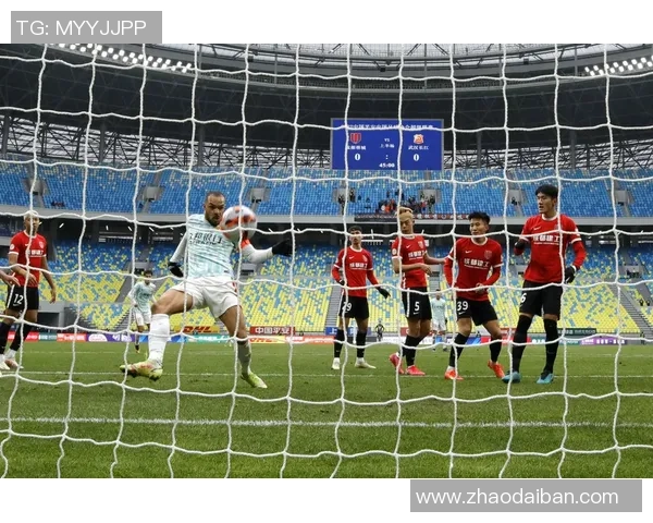 武汉足球队与成都足球队赛后分析力量对比与战术探讨